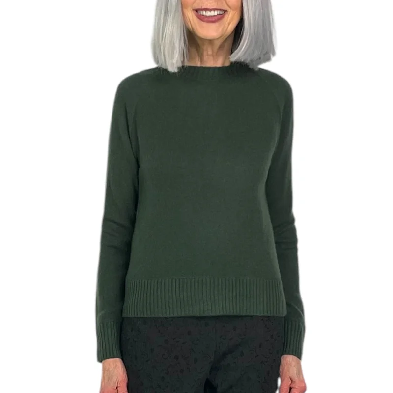 IVY CREW NECK SWEATER